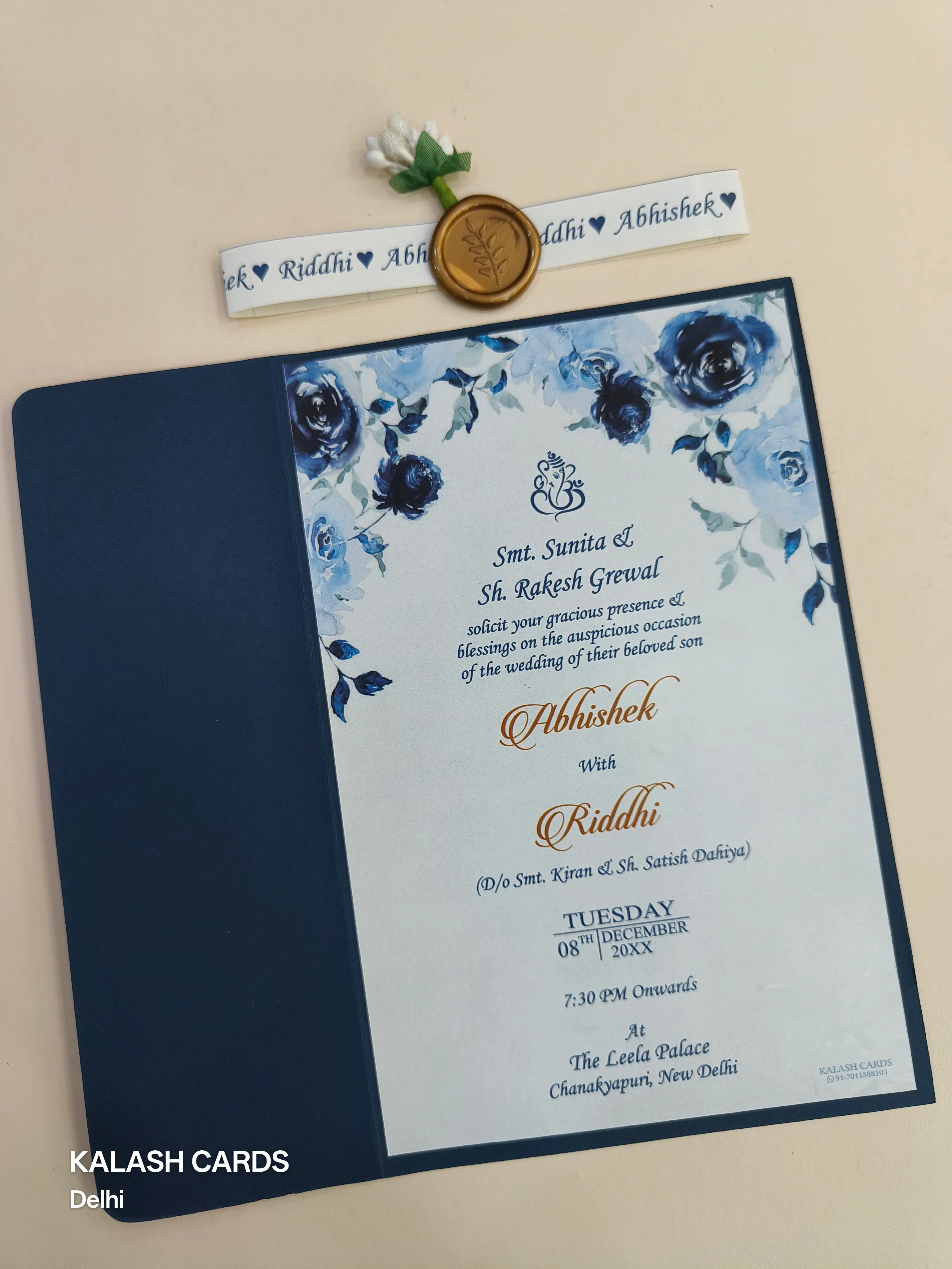 KL2176 Floral Theme Minimal Wedding Card with Flower Seal & Band (1 Page) - Image 3