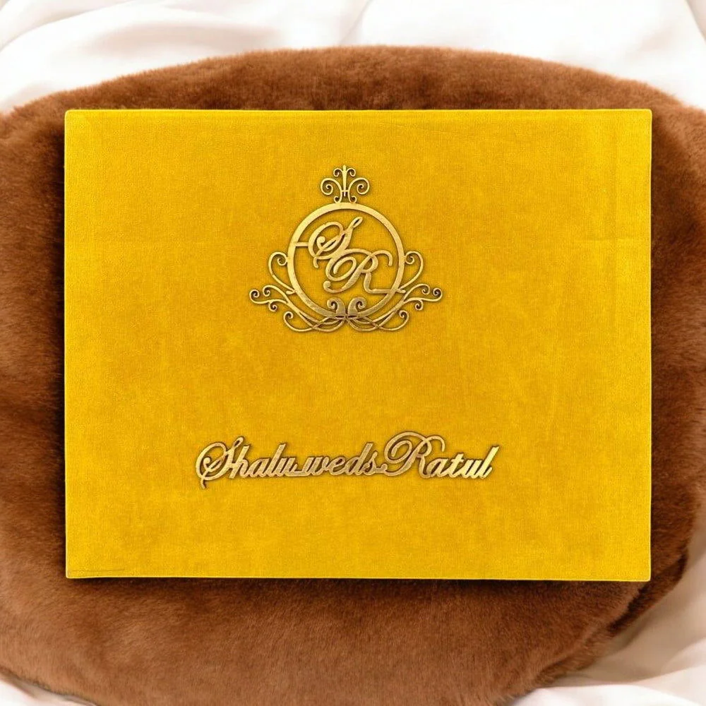 KL9007 Velvet Fabric Hardboard Padding Thick Luxury Wedding Card with 2 Card Inserts, 1 Envelope, Couple Names and Initials Laser - Image 3