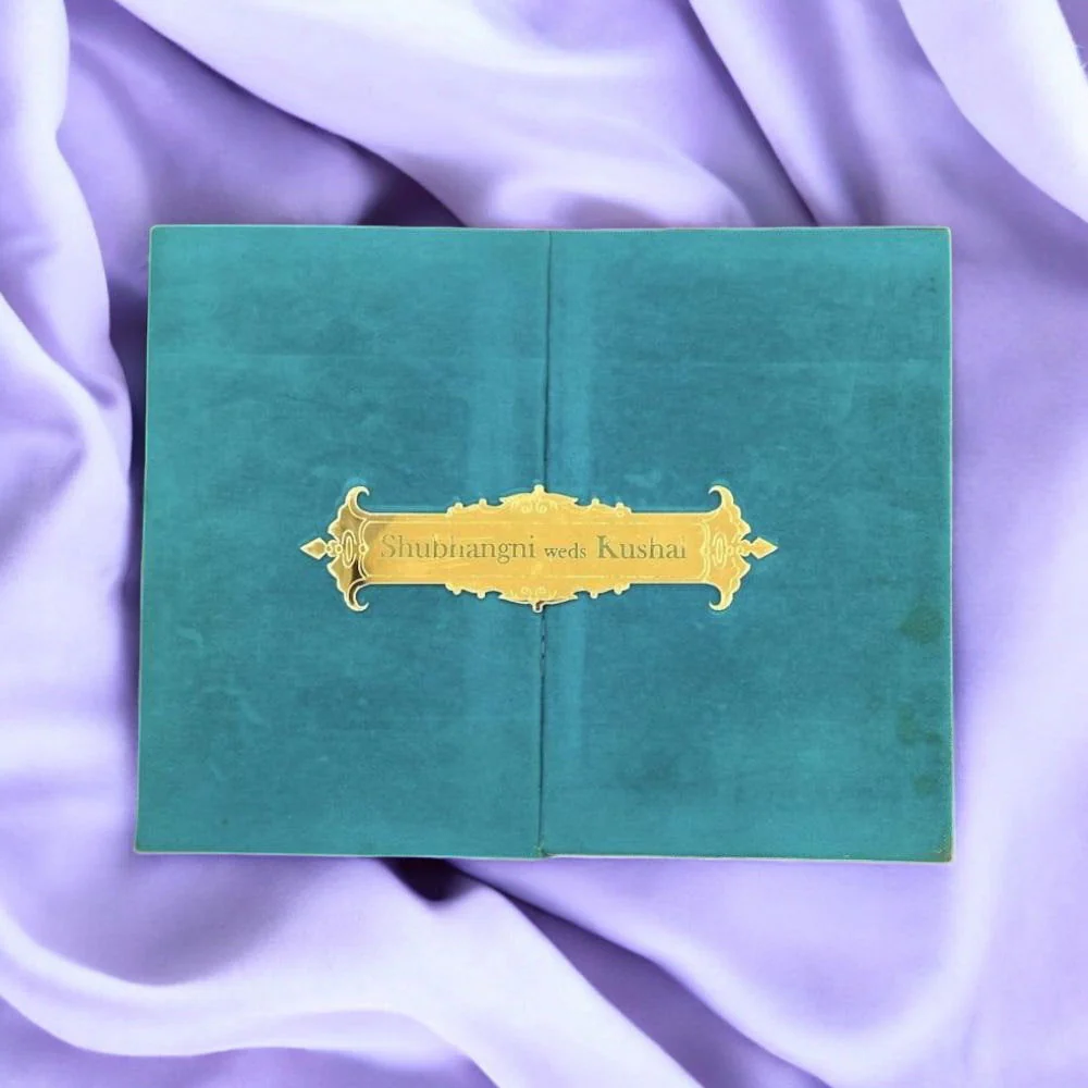 KL9009 Door Style Velvet Fabric Hardboard Padding Thick Luxury Wedding Card with 2 Card Inserts, 1 Envelope and Acrylic Mirror with Couple Names - Image 3