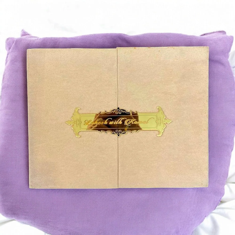 KL9012 Door Style Velvet Fabric Hardboard Padding Thick Luxury Wedding Card with 2 Card Inserts, 1 Envelope and Acrylic Mirror with Couple Names - Image 3